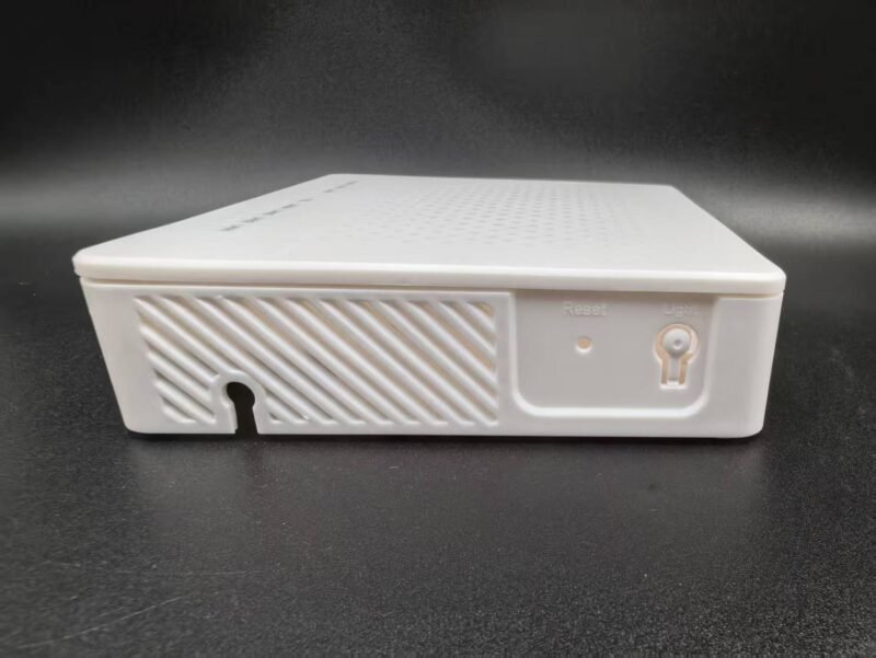 612- 4 network ports with Voice function